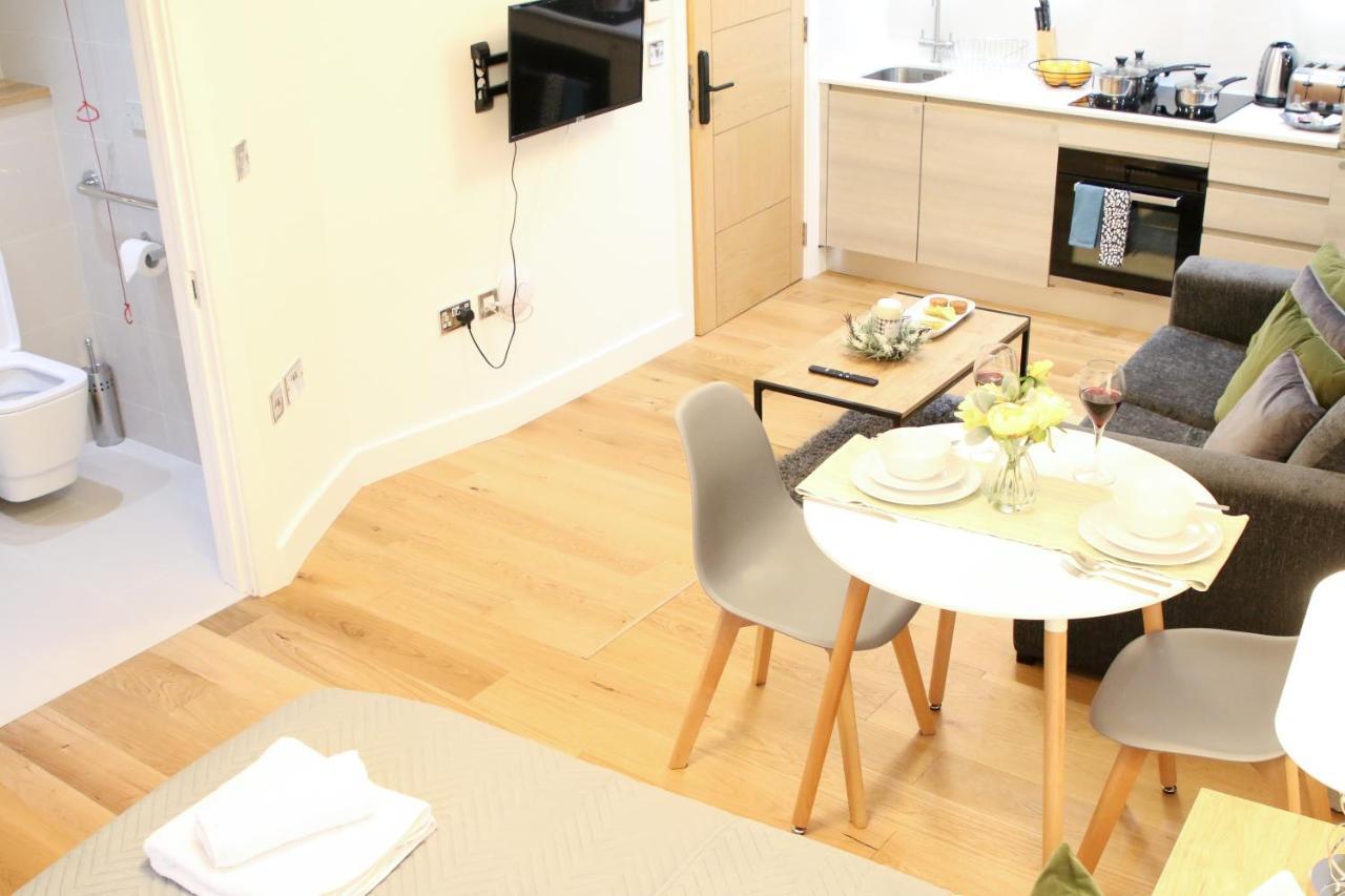 Lovely Studio Apartment With Access For Wheel-Chairs In Sydenham London Ngoại thất bức ảnh
