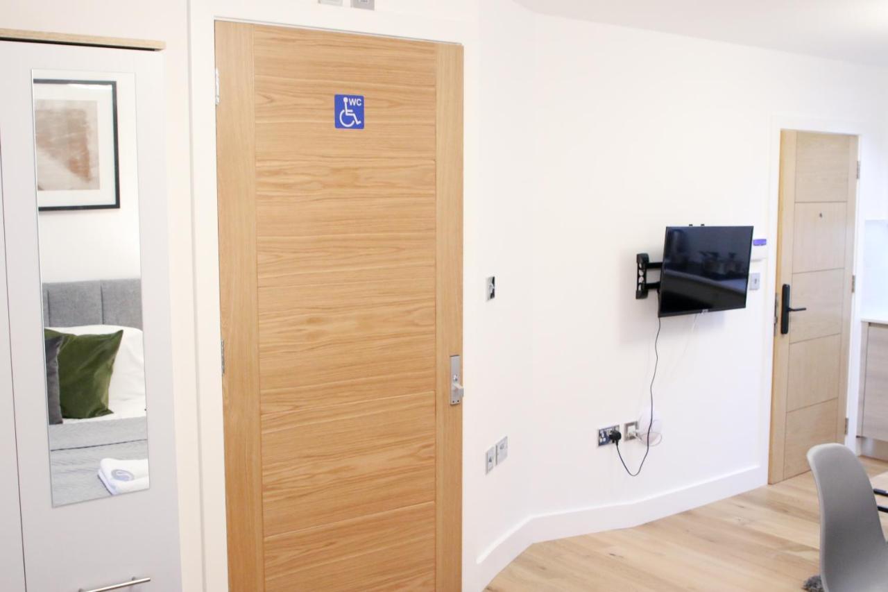 Lovely Studio Apartment With Access For Wheel-Chairs In Sydenham London Ngoại thất bức ảnh