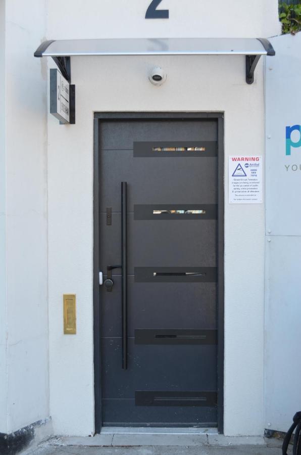 Lovely Studio Apartment With Access For Wheel-Chairs In Sydenham London Ngoại thất bức ảnh