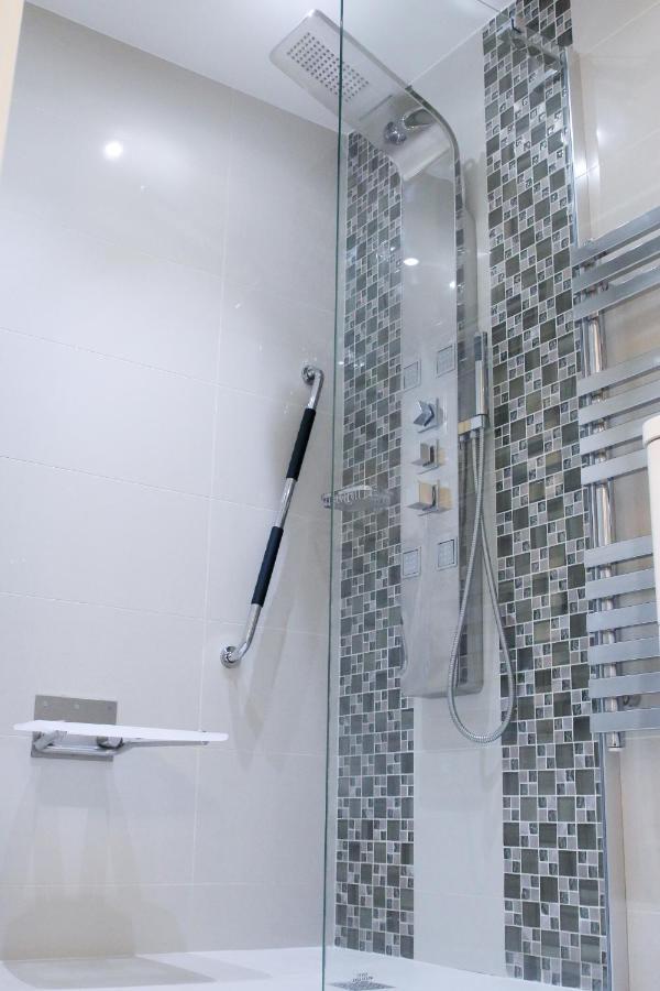 Lovely Studio Apartment With Access For Wheel-Chairs In Sydenham London Ngoại thất bức ảnh