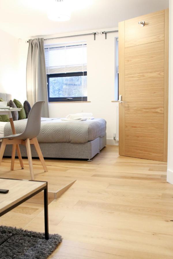 Lovely Studio Apartment With Access For Wheel-Chairs In Sydenham London Ngoại thất bức ảnh