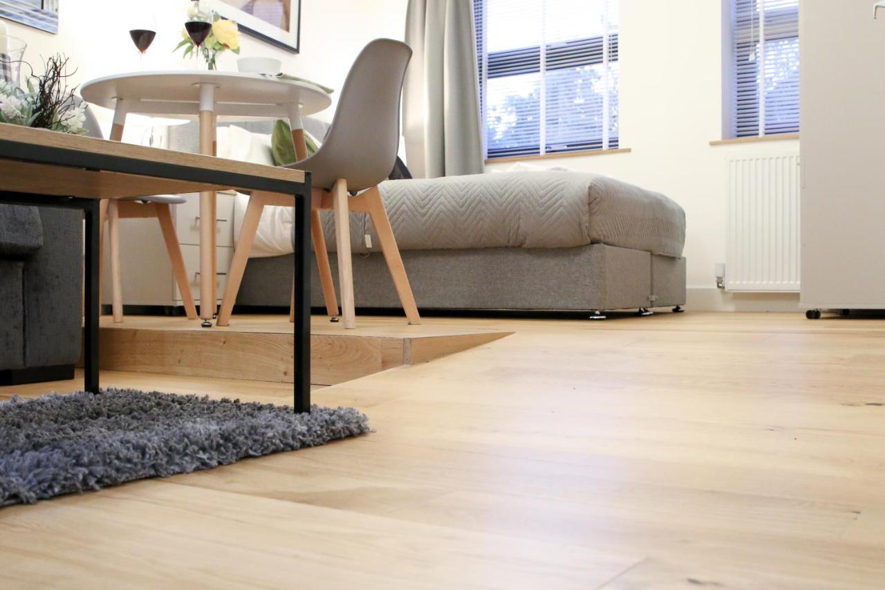 Lovely Studio Apartment With Access For Wheel-Chairs In Sydenham London Ngoại thất bức ảnh
