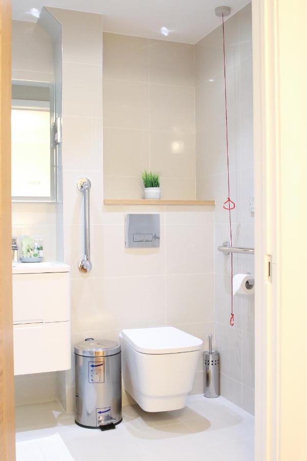 Lovely Studio Apartment With Access For Wheel-Chairs In Sydenham London Ngoại thất bức ảnh